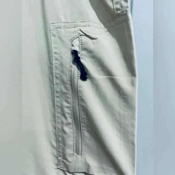 Columbia ™ Utility Convertible Pants size 46W 30L STRAIGHT - Picture 16 of 16